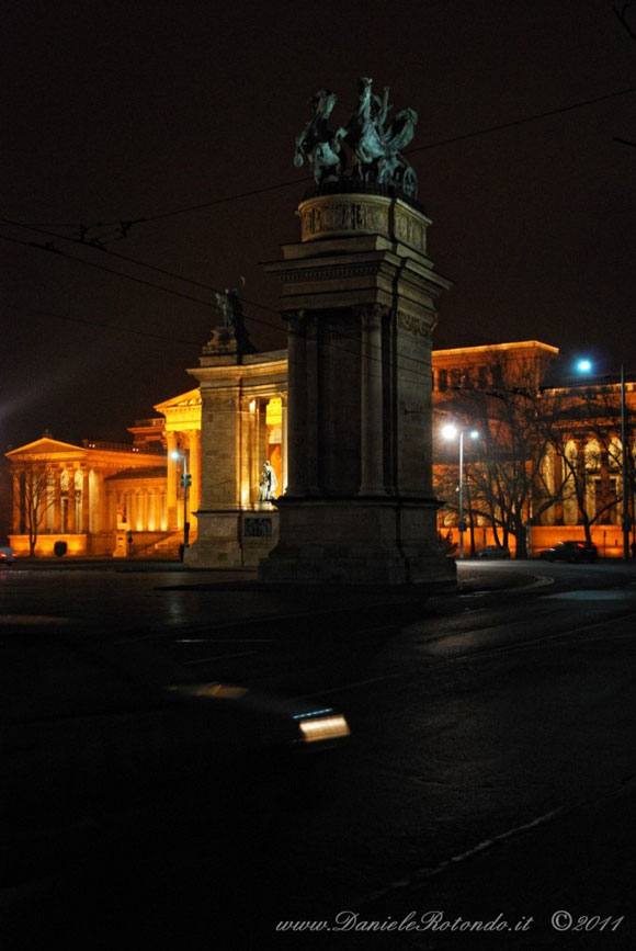 piazza-degli-Eroi-budapest