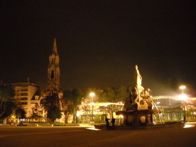 Nimes di notte