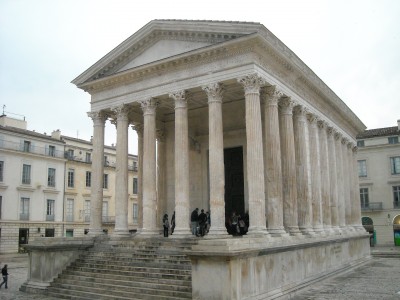 Nimes, Tempio Romano