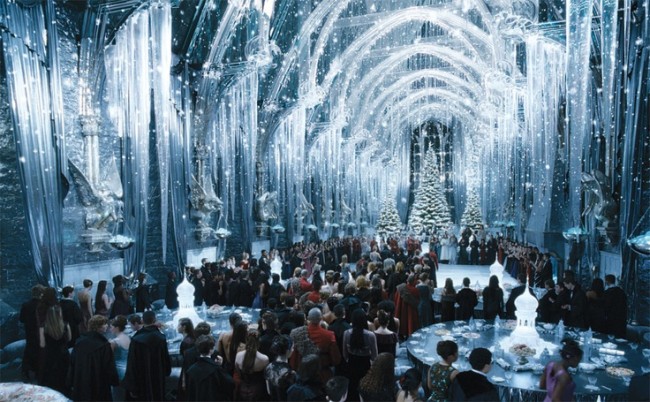 Immagini Natalizie Harry Potter.Cena A Hogwarts Per Natale Tutti Ospiti Di Harry Potter